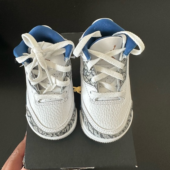 Jordan 3 Retro - Picture 3 of 3